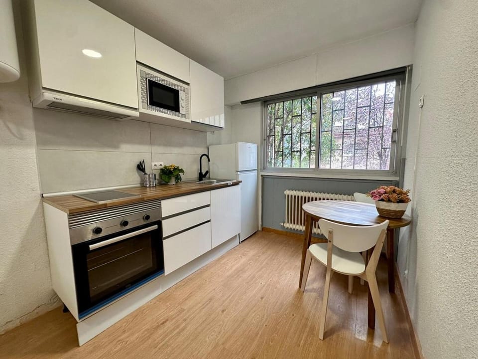 Bright and spacious studio near the center Apartment in Madrid