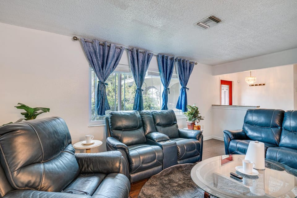 Location, Location, Location! Direct Gulf Access House in Port Charlotte