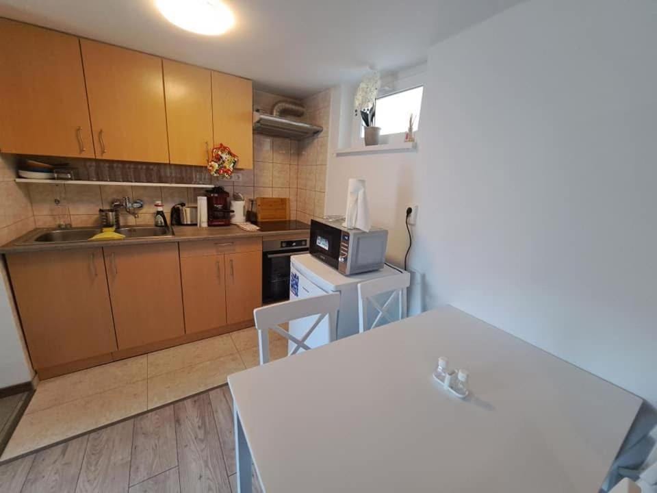 Vécsey Apartman Apartment in Siófok
