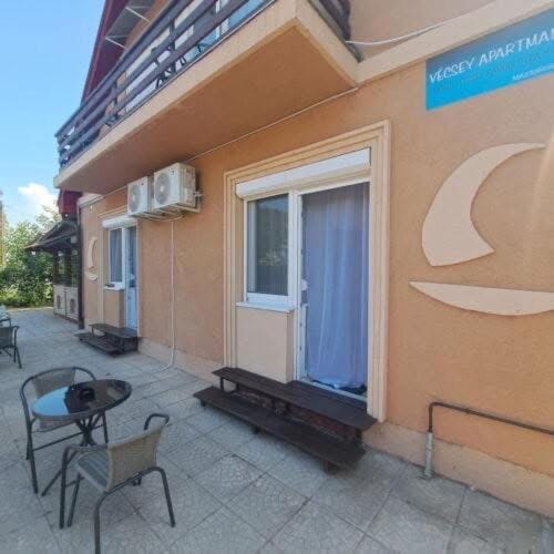 Vécsey Apartman Apartment in Siófok
