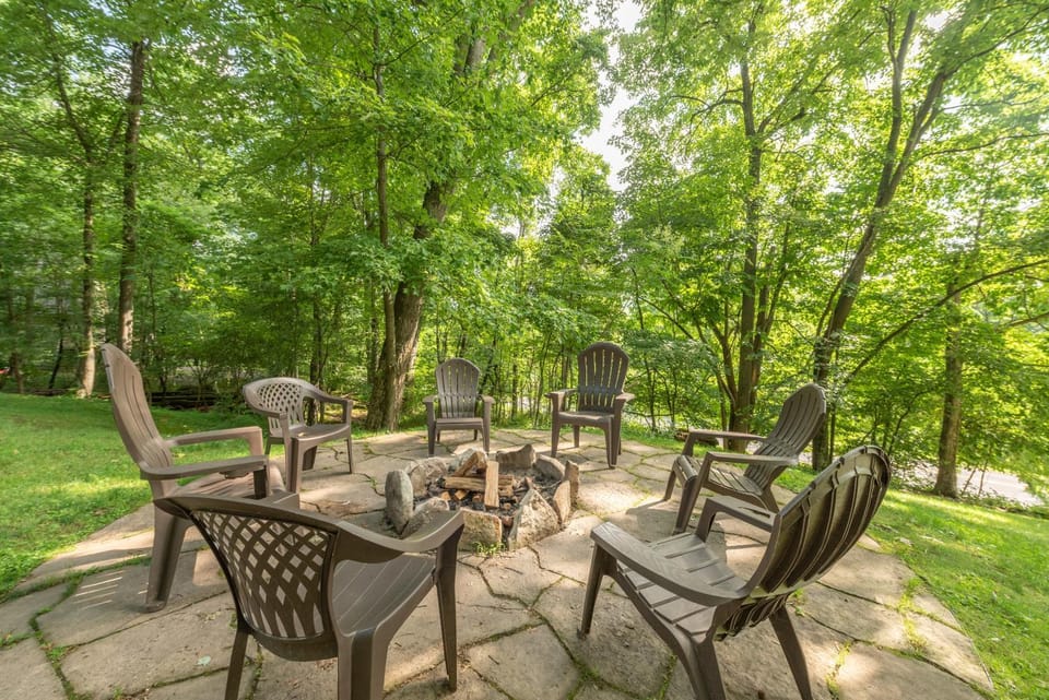 Mountain Joy by Railey Vacations House in Deep Creek Lake