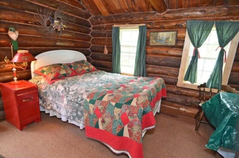 Cabin With Private Beach Cabin in Wisconsin