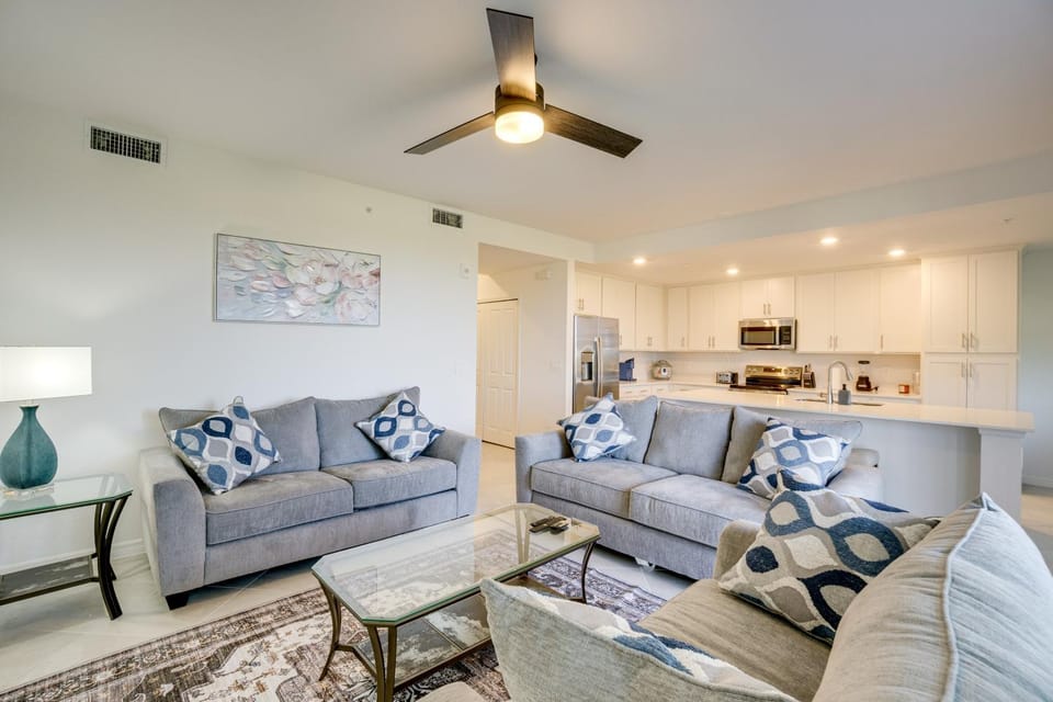 Golfer's Oasis w/ Pool! Venice Condo on 5th Hole House in North Port