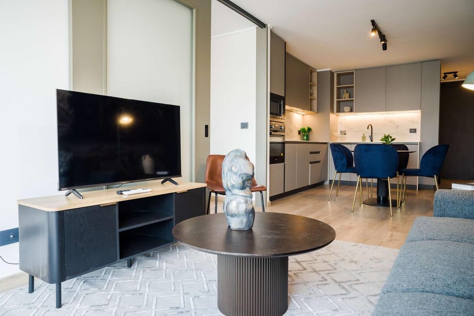 Las Condes 2BR Apt Pool & Views for 5 Apartment in Las Condes