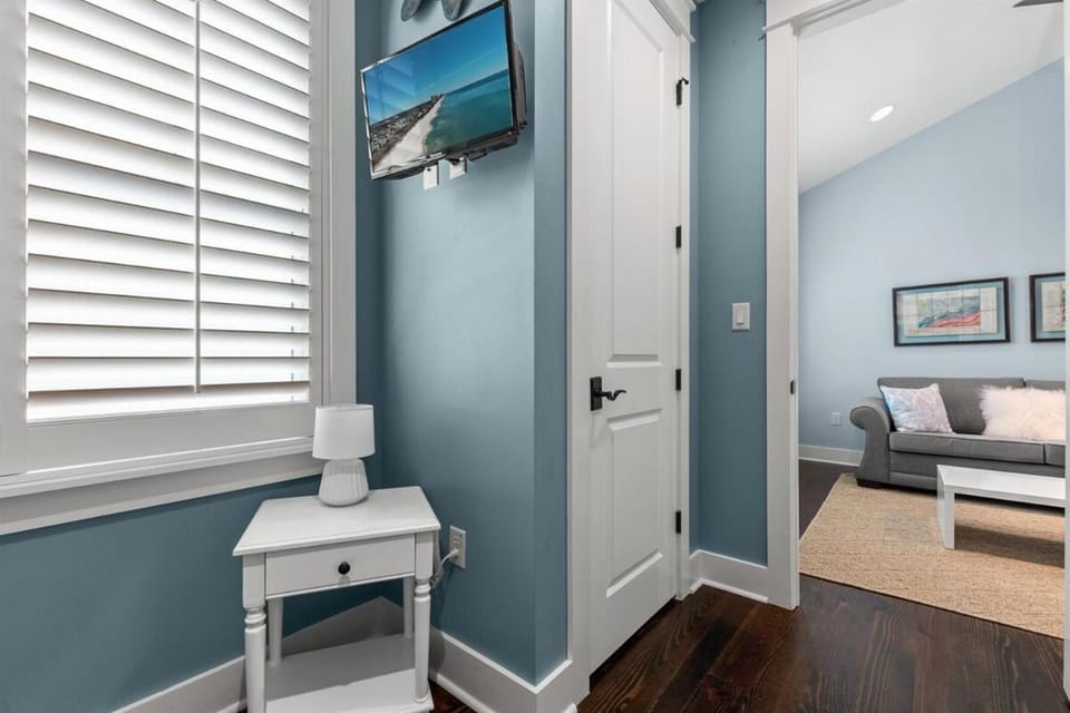 WaterColor luxury retreat with resort pools, private beach, FREE bikes Villa in Seagrove Beach
