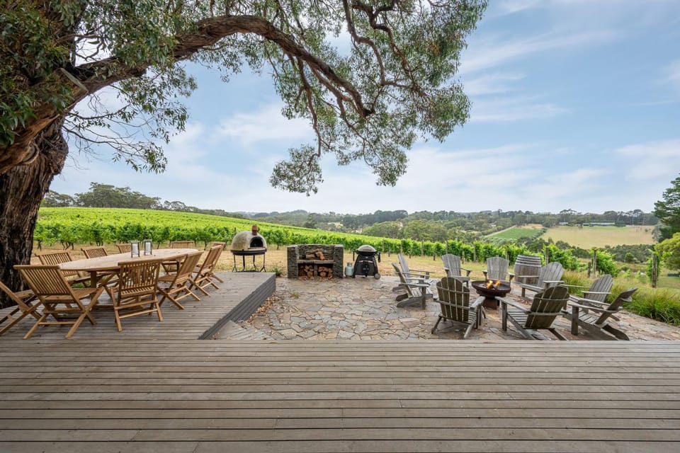 Bella's Block Vineyard Retreat with Tennis Court, Shoreham Bed and Breakfast in Shoreham