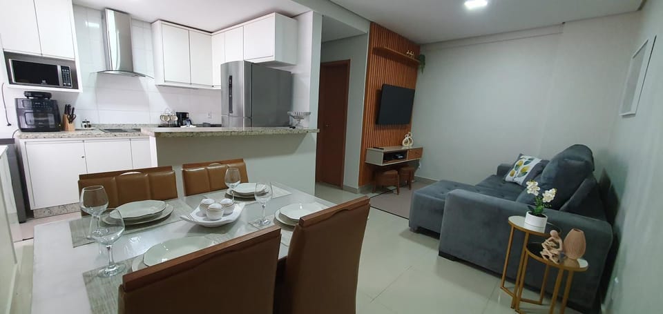 TV and multimedia, Coffee/tea facilities, Kitchen or kitchenette, Living room, Dining area, stove, toaster