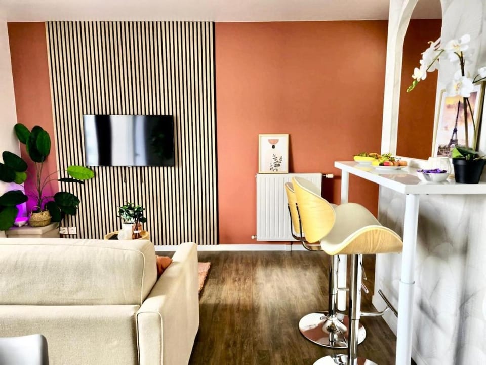 Communal lounge/ TV room, Living room