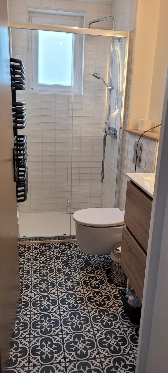 Shower, Toilet, Bathroom