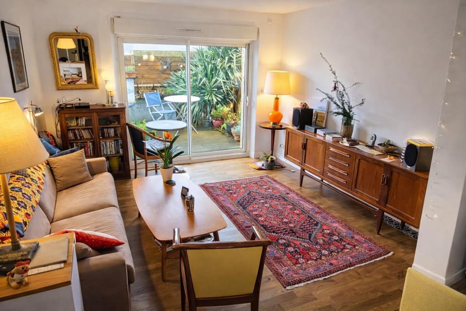 Living room, Seating area