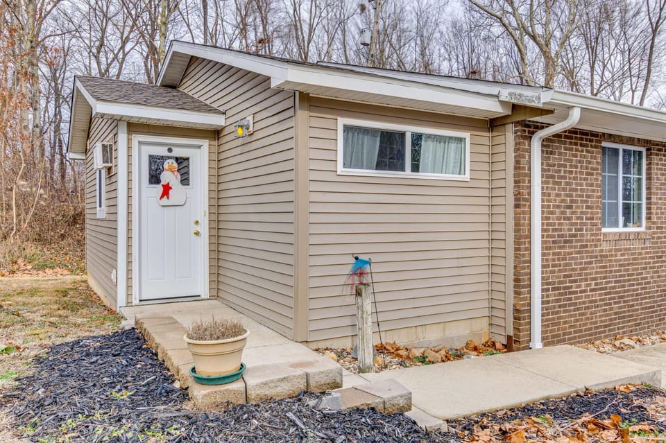 Walkable Delphi Studio on Main Street w/ Parking Apartment in Indiana