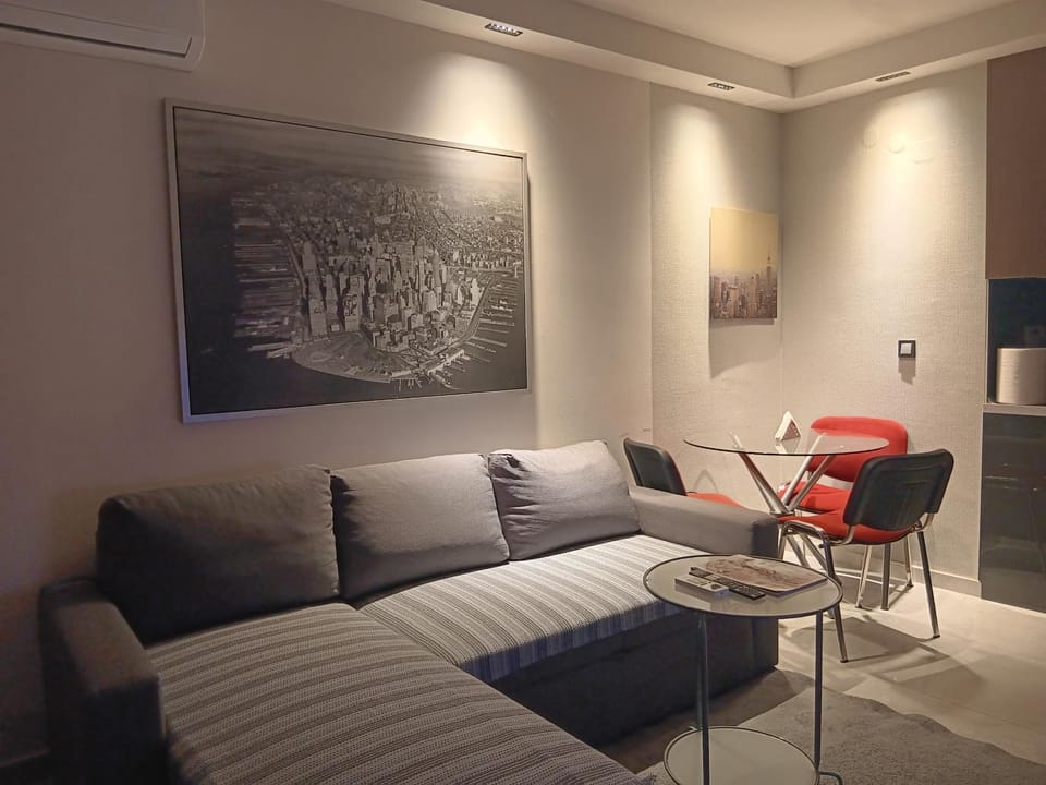 Living room, Photo of the whole room, Seating area