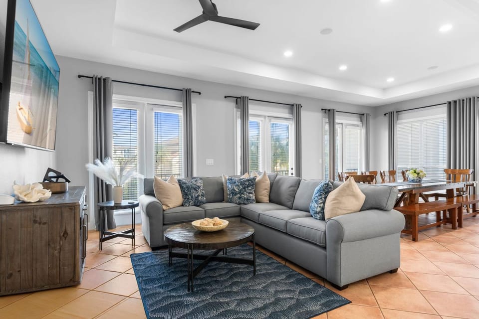 TV and multimedia, Living room, Dining area, furniture