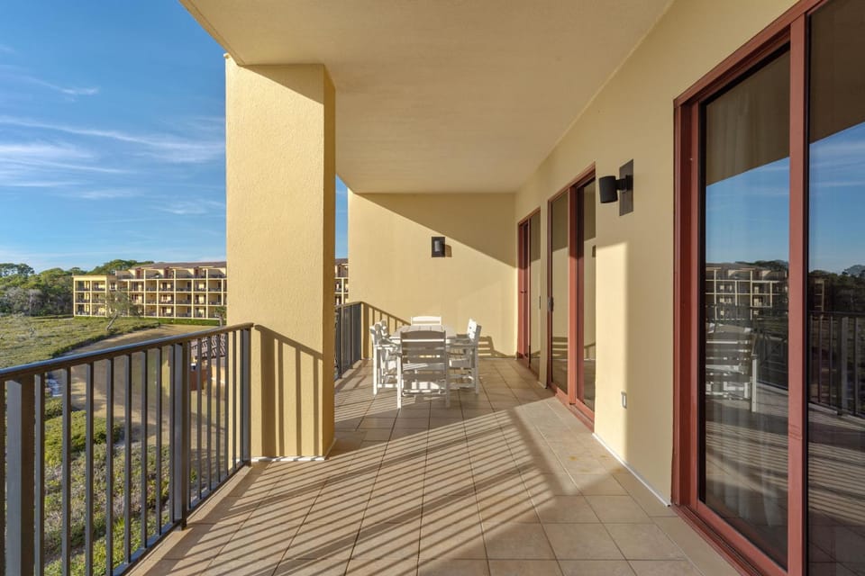 Patio, Day, Balcony/Terrace, Seating area
