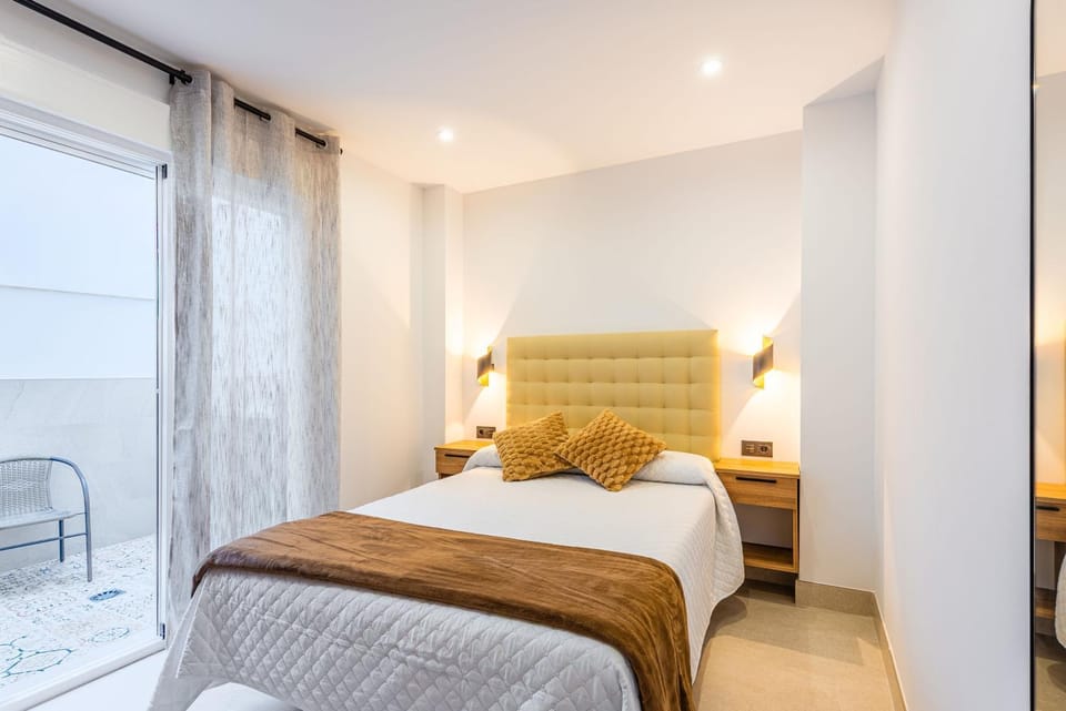 Bed, Bedroom, Inner courtyard view