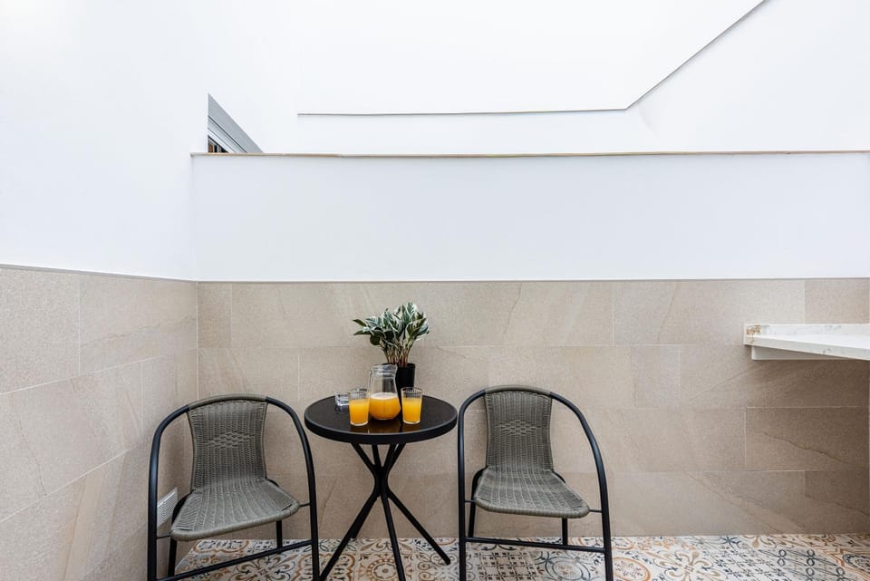 Patio, Balcony/Terrace, Drinks