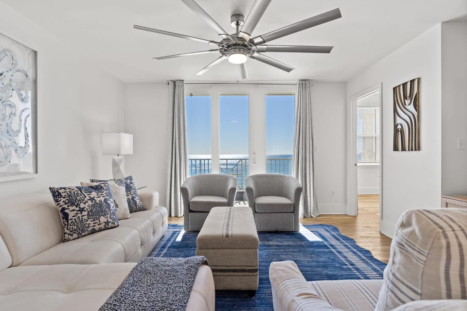 Day, Living room, Seating area, Sea view, furniture