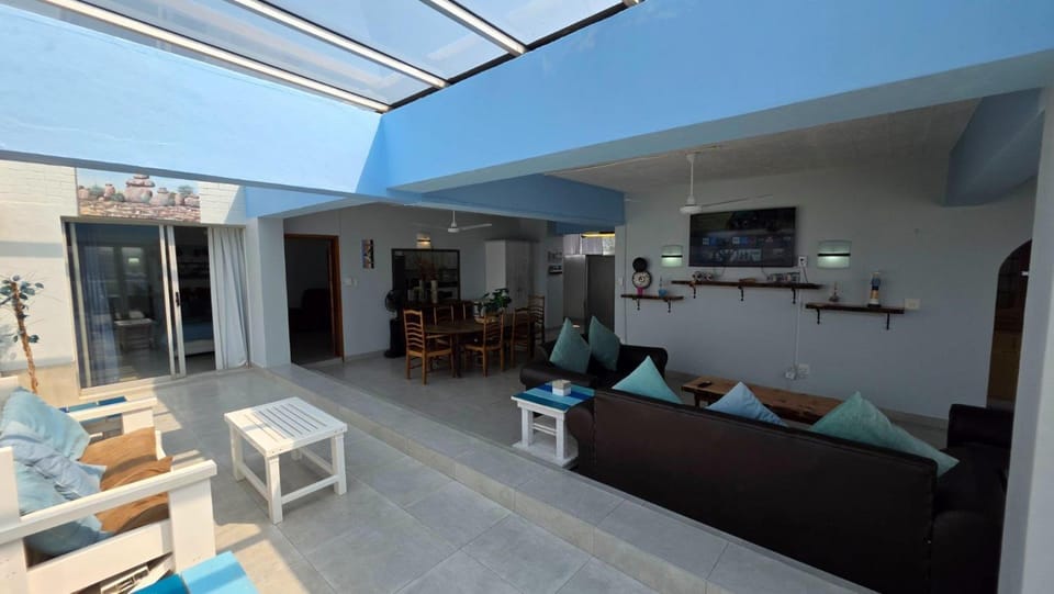 Margate Beachfront Penthouse Apartment in Margate