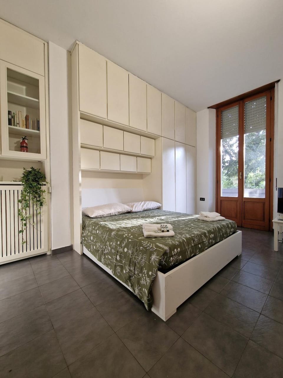 Navigli Elegant Apartment with Park View Apartment in Milan