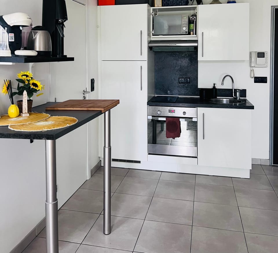 Havre de paix avec balcon, vue & chant des oiseaux Apartment in Chelles