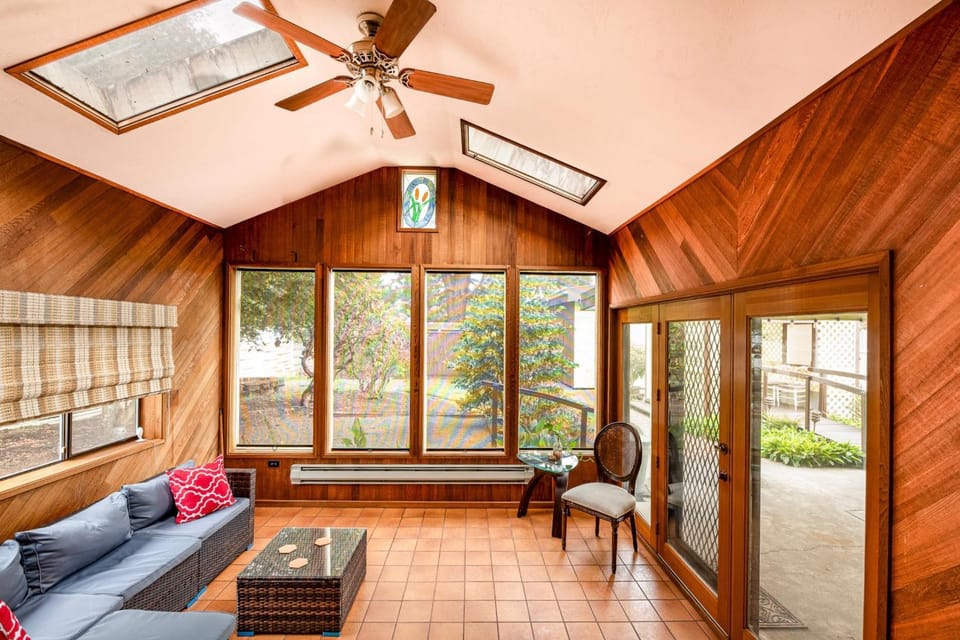 The Botanica Room at The Mod Pod Vacation rental in Eugene