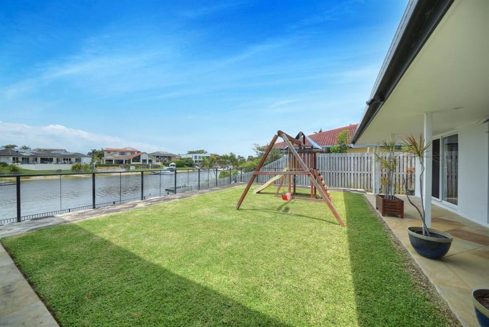 Bliss On The Point - Indulge yourself! House in Mermaid Waters