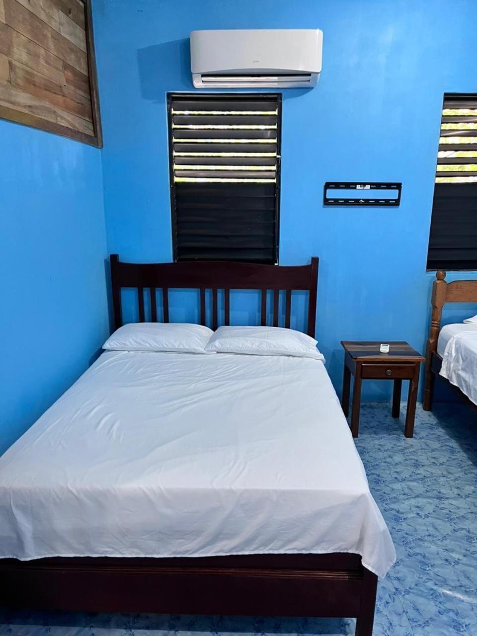 Bed, Photo of the whole room, Bedroom, air conditioner