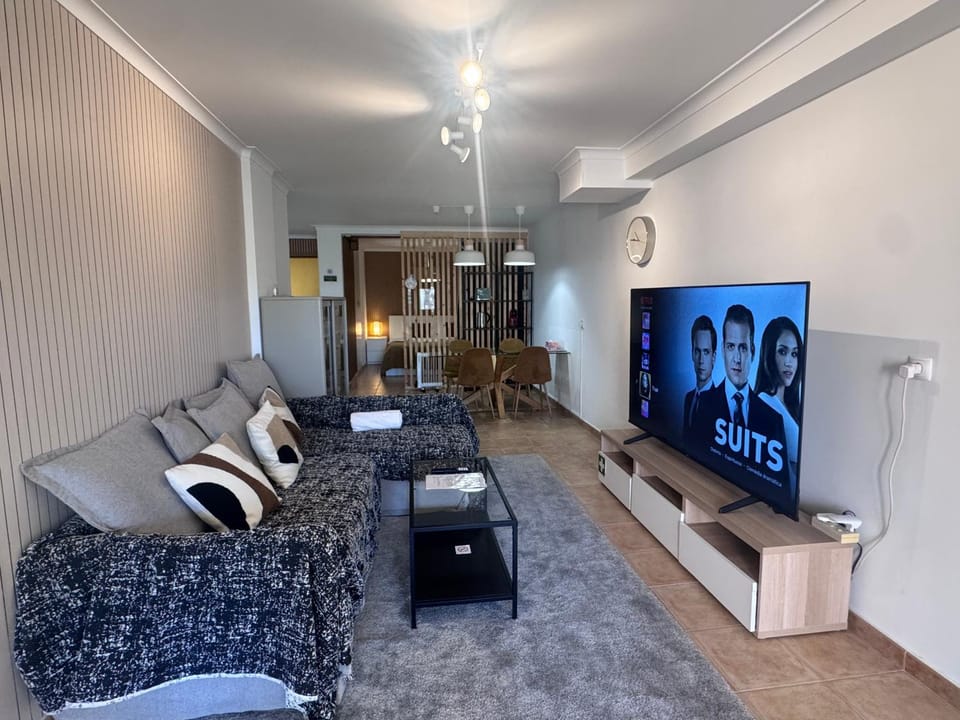 TV and multimedia, Seating area, Evening entertainment