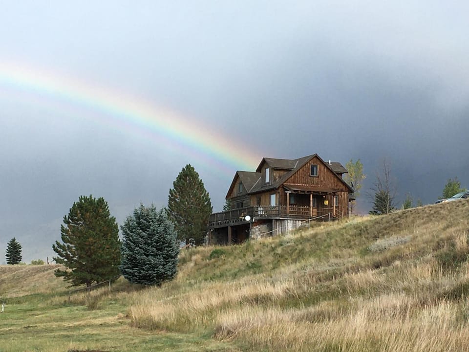 Property building, Day, Natural landscape, Mountain view