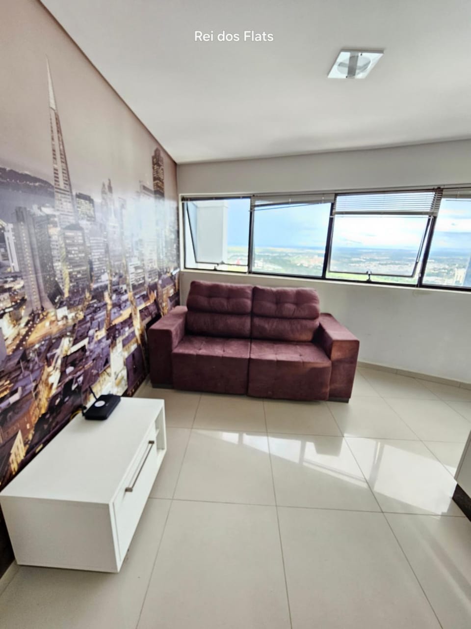 EDIFÍCIO ESSENCIALE PREMIER, 34º ANDAR, VAZADO, DE FRENTE A ENTRADA DO FLAMBOYANT SHOPPING, COM ESTACIONAMENTO GRÁTIS, COZINHA, FECHADURA ELETRÔNICA, WI-FI, TV COM ROKU, PISCINA, LAVANDERIA SEM CUSTO ADICIONAL By REI DOS FLATS Apartment in Goiania
