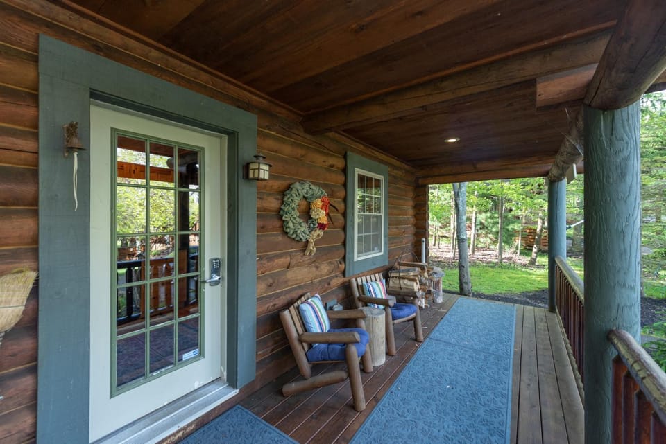 Tree Haus by Railey Vacations House in Deep Creek Lake