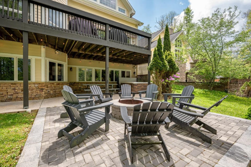 The Lakes the Limit by Railey Vacations House in Deep Creek Lake
