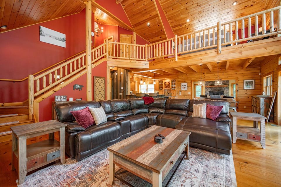The Hygge Chalet by Railey Vacations Bed and Breakfast in Deep Creek Lake