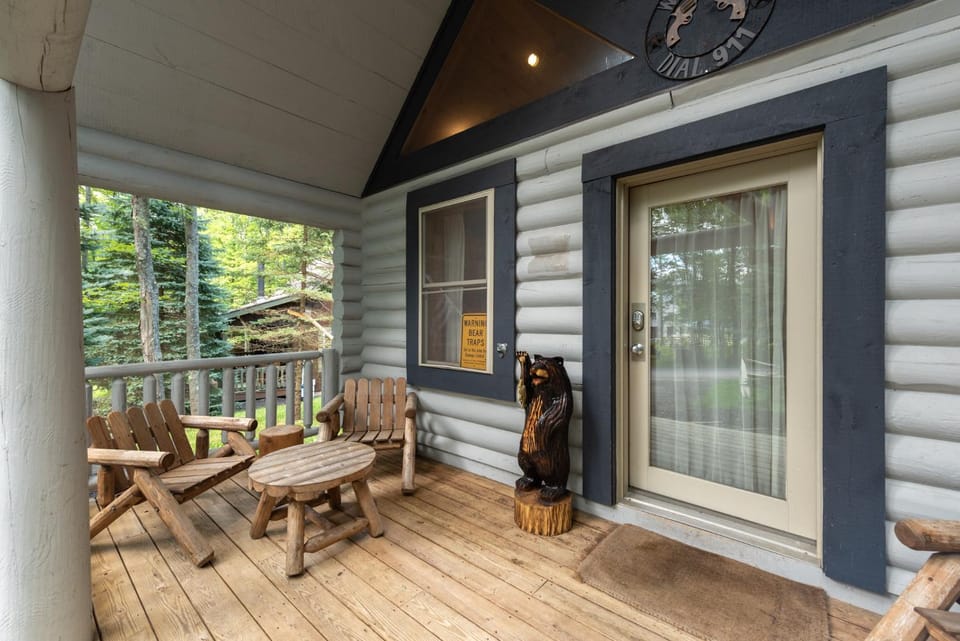 The Grizzly Den by Railey Vacations House in Deep Creek Lake
