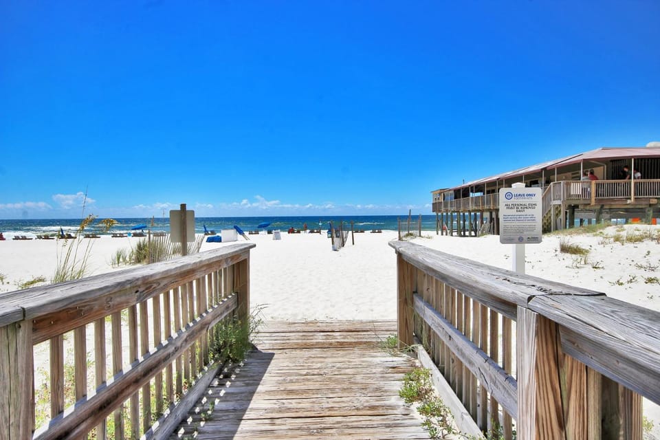 Boardwalk 483 by Youngs Suncoast Apartment in Gulf Shores