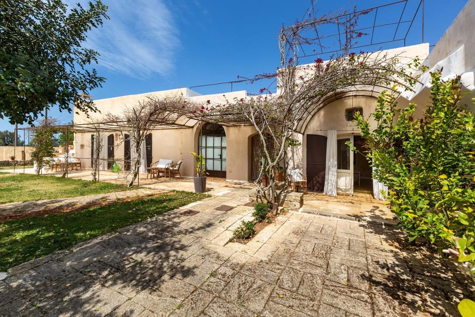 Property building, Garden, Garden view