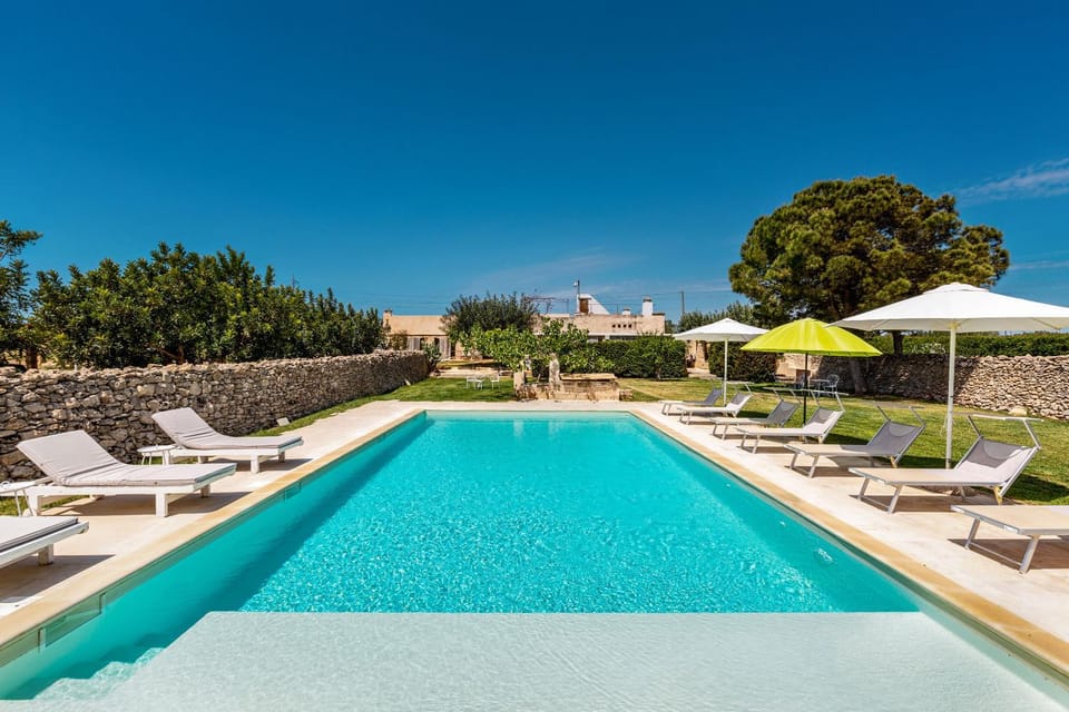 Pool view, Swimming pool, sunbed