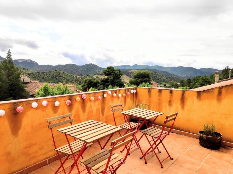 Balcony/Terrace, Mountain view