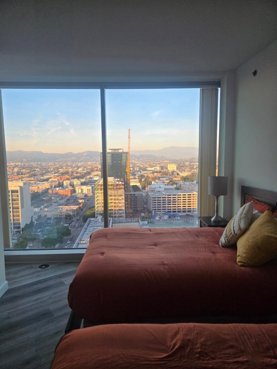 2 Bedroom with City Views Apartment in San Fernando Valley