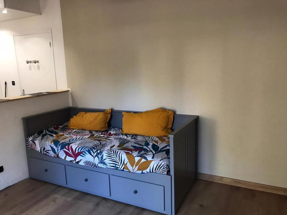 Chez Delph Studio independant a Uzes Secteur Haras et Bowling parking privé et gratuit Apartment in Uzes