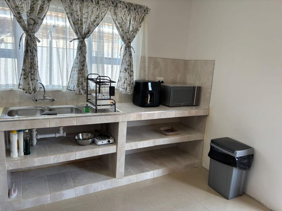 salo's stay inn accommodation Apartment in Western Cape