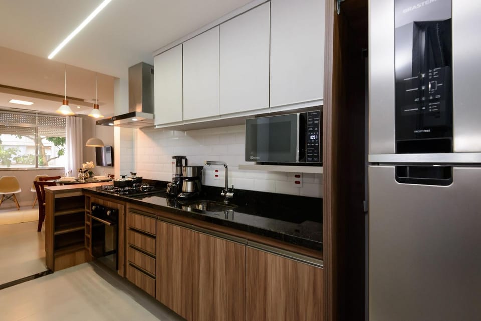 Coffee/tea facilities, Kitchen or kitchenette, oven