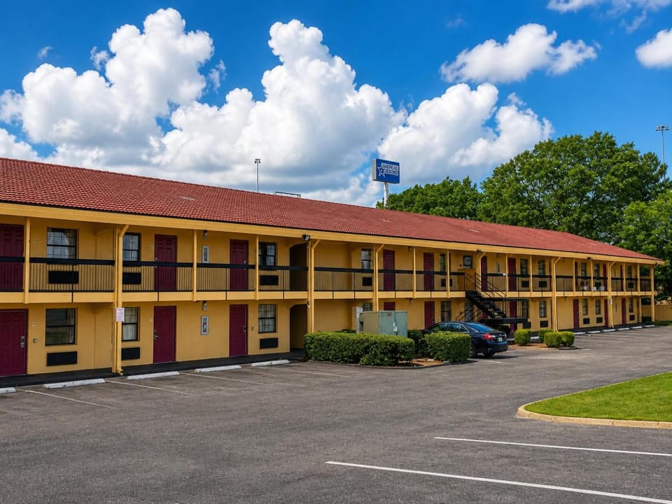 Studio Lodge of Montgomery Hotel in Montgomery