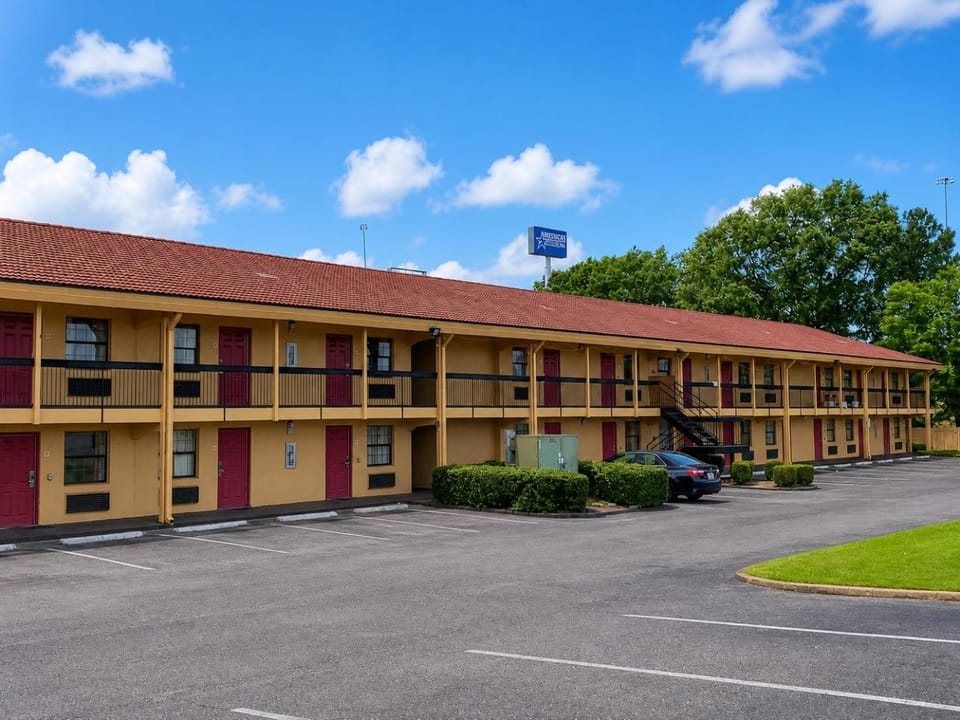 Studio Lodge of Montgomery Hotel in Montgomery