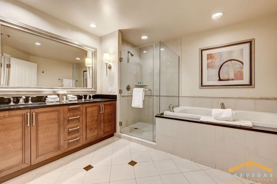 MGM Signature 34-818 Jacuzzi Studio Upper Penthouse House in Las Vegas Strip