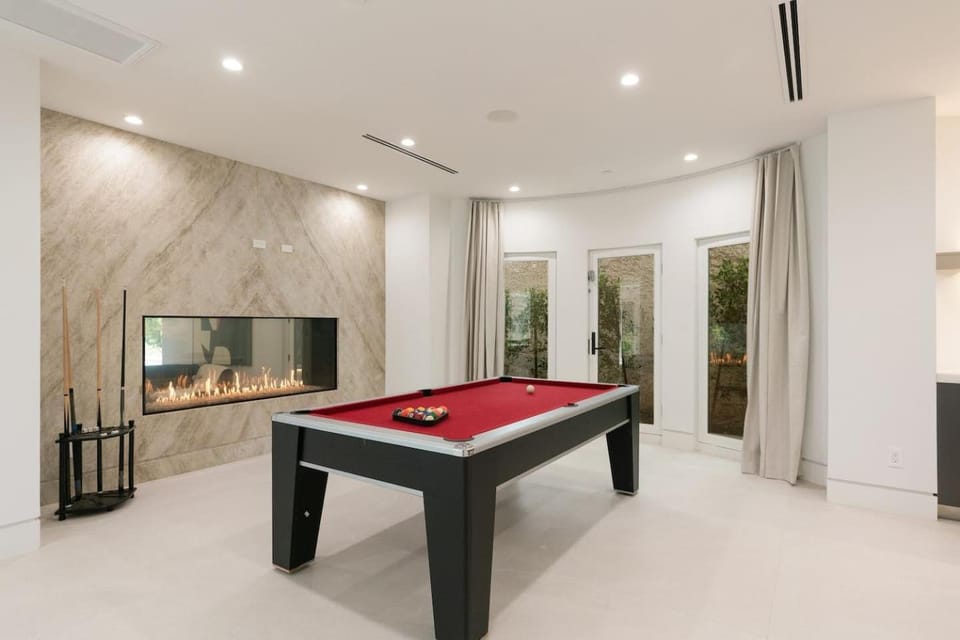 Noble Crest House in Brentwood