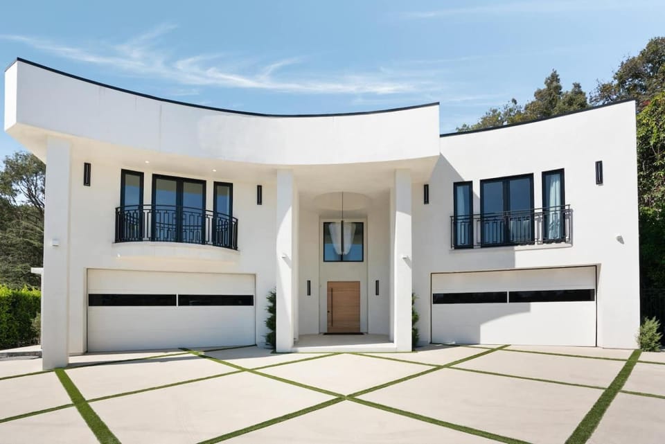 Noble Crest House in Brentwood