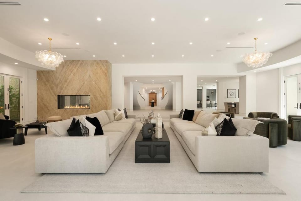 Noble Crest House in Brentwood