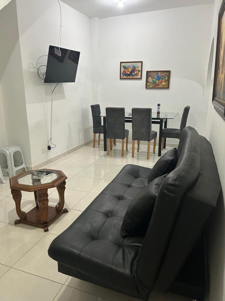 Acogedora casa cerca al estadio barrio Laureles la América Apartment in Medellin