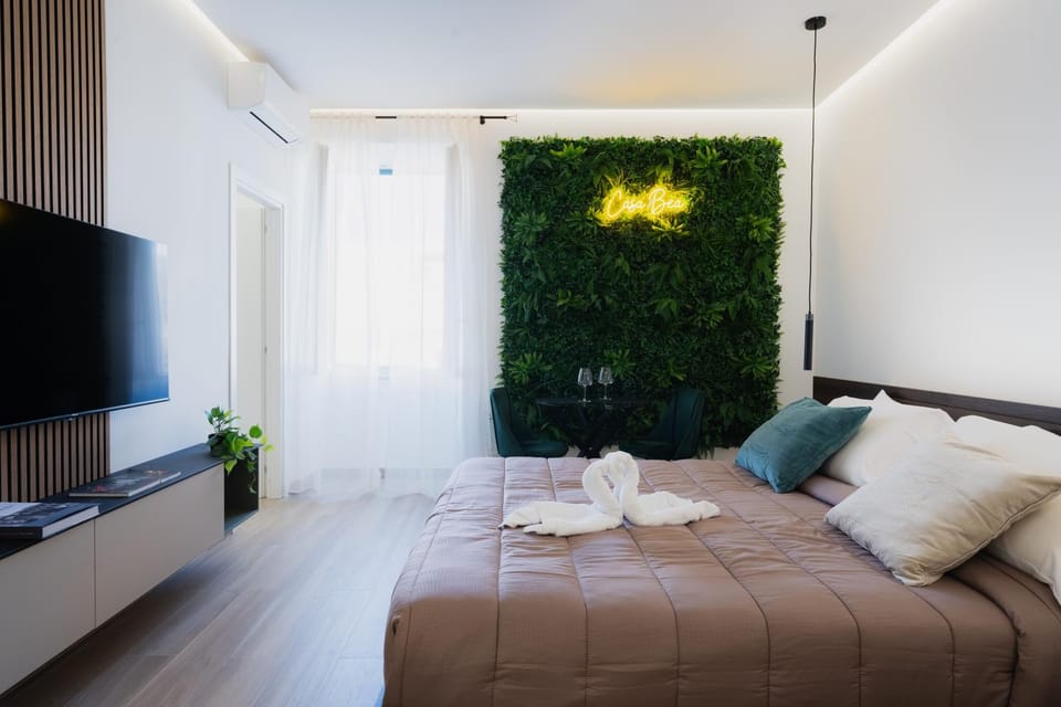 Bed, TV and multimedia, Photo of the whole room